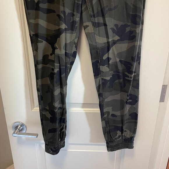 RD Style Women's Camo Joggers Size Small - Picture 3 of 6